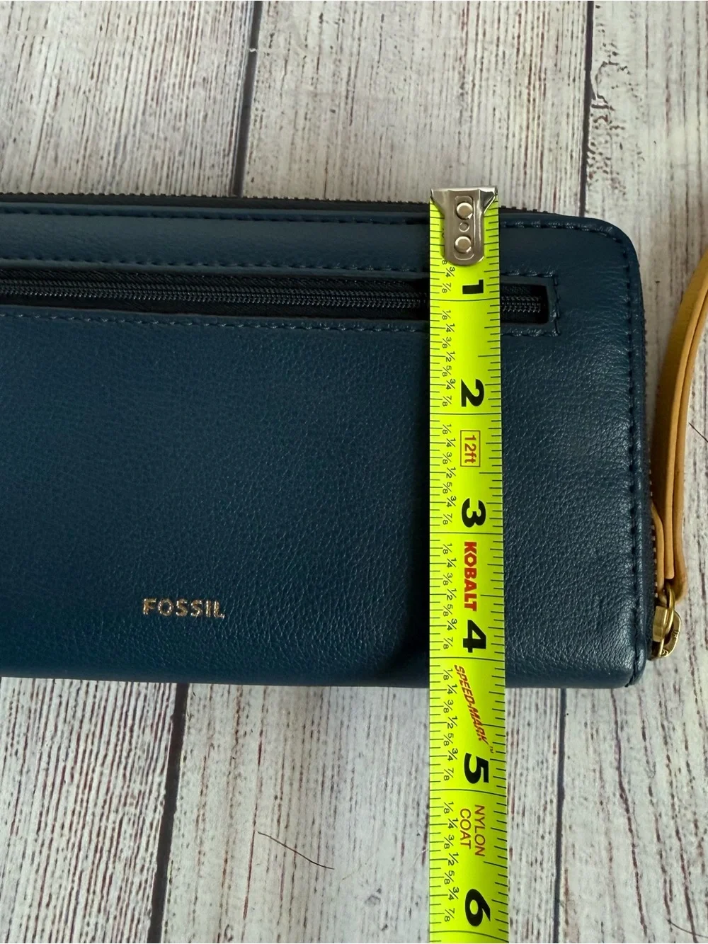 FOSSIL Madison Blue Heart Zipper Wallet